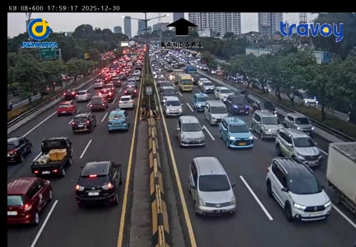 Lalin di Tol Dalkot Jakarta Padat di Sejumlah Titik Sore Ini