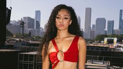 Bintang K-Pop dalam Daftar The 100 Most Beautiful Faces of 2025