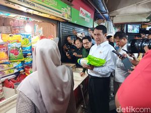 Mentan Sidak Pasar Tebet Jaksel: Minyakita Masih Mahal, Beras Mulai Turun