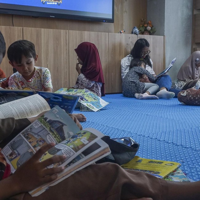 Minat Baca Warga Jakarta Naik, Indeks Literasi 2025 Meningkat