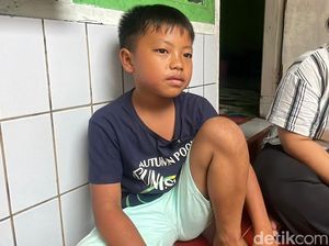 Kisah Dika, Si Bocah Ular Asal Banjaran Bandung