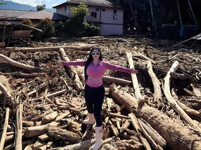 Respons Novi Rizki Dihujat Gegara Pakaian Ketat Saat ke Sumatera