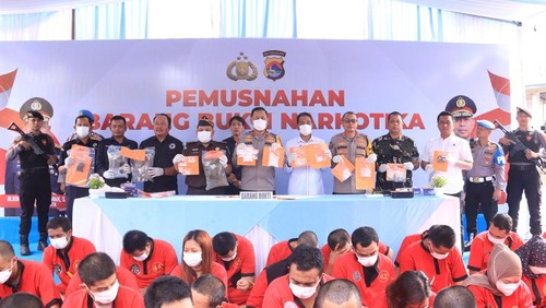 Polda NTB menggelar konferensi pers akhir tahun 2025, Senin (29/12/2025). (Foto : Dok Polda NTB).