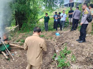 Polisi Ubrak-abrik dan Bakar Arena Sabung Ayam di Pandaan Pasuruan
