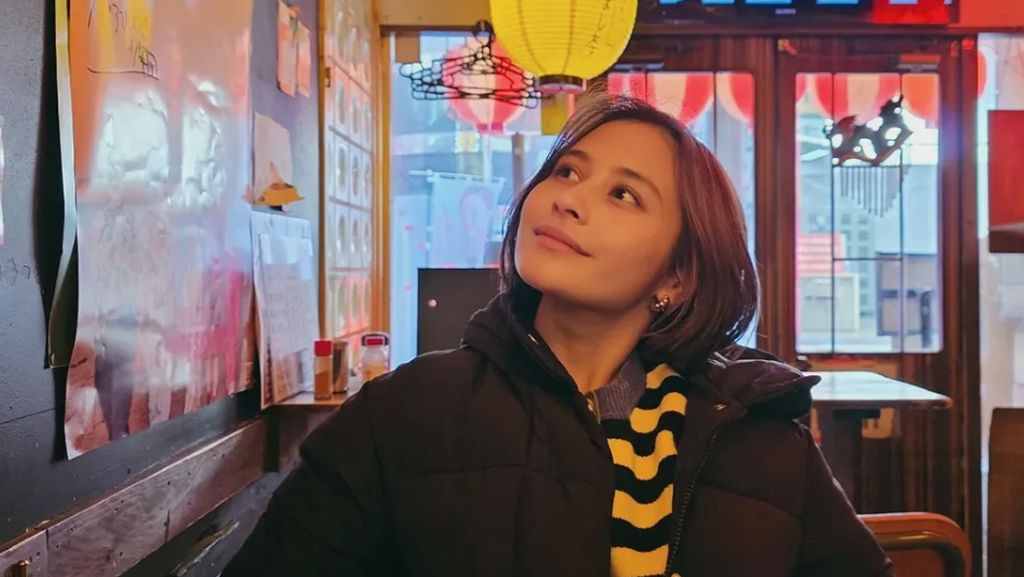 Dilema Prilly Latuconsina Lebaran 2026: Masak Rendang atau Promo Film