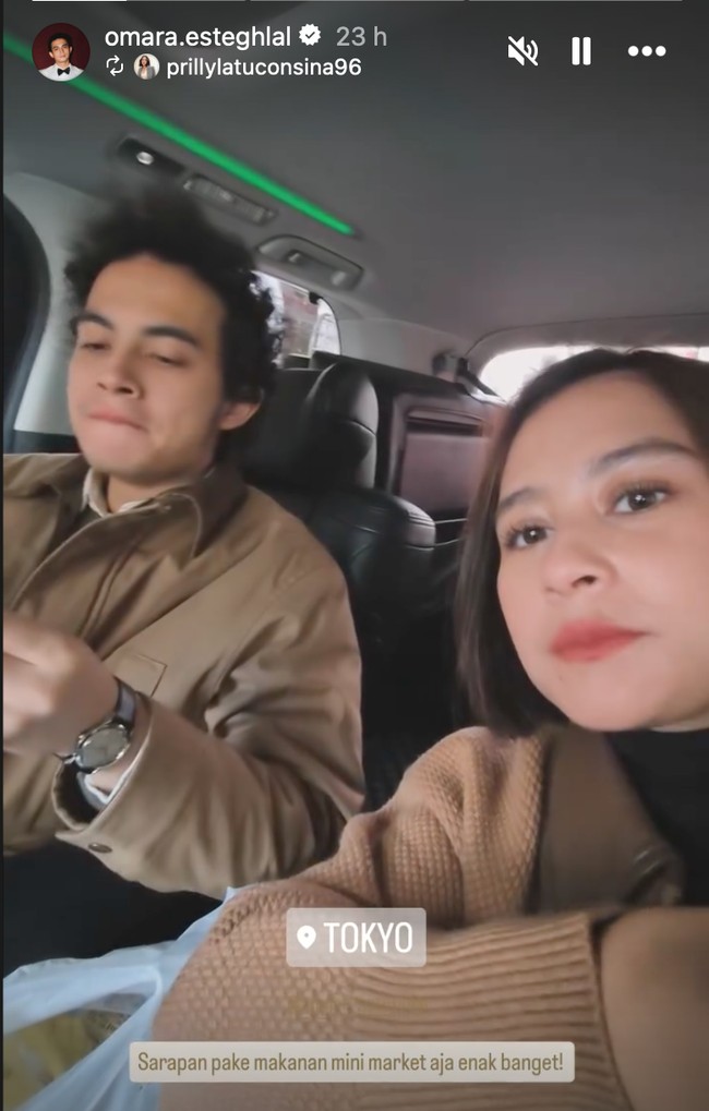 Perjalanan tersebut diketahui merupakan hadiah ulang tahun Prilly dari Omara. Di ulang tahun Prilly yang ke-29 pada 15 Oktober lalu, Omara memberikan hadiah berupa tiket liburan ke mana saja. Foto: Instagram/@prillylatuconsina96/@omara.esteghlal