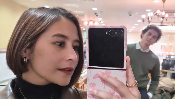 8 Foto Prilly Latuconsina ke Jepang Bareng Pacar, Tas Rp 329 Juta Curi Atensi