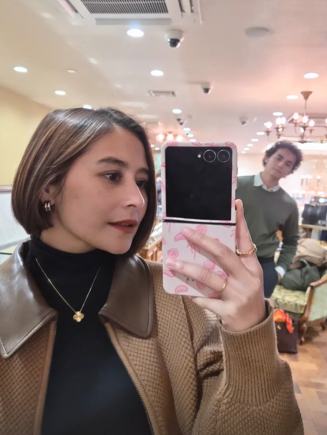 8 Foto Prilly Latuconsina ke Jepang Bareng Pacar, Tas Rp 329 Juta Curi Atensi