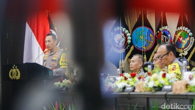 Rilis Akhir Tahun, Kapolri Paparkan Capaian dan Tantangan Polri Sepanjang 2025