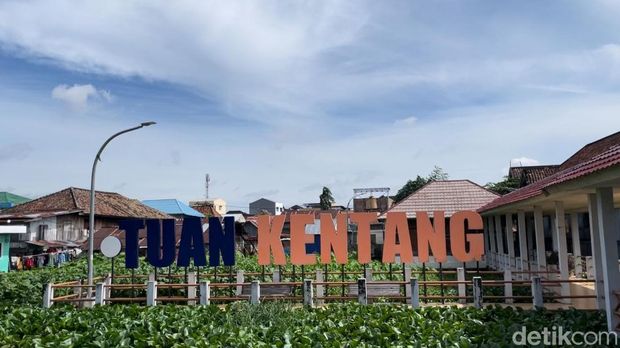 Tempat wisata Rumah Kembar Tuan Kentang di Palembang. Tempat wisata Rumah Kembar Tuan Kentang di Palembang.