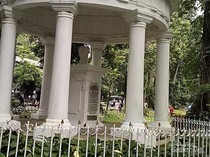 Kisah Cinta Tugu Lady Raffles Kebun Raya Bogor