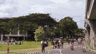 Libur Natal dan Tahun Baru, TMII Dipadati Pengunjung