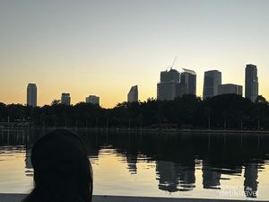 Menikmati Bangkok ala Warlok di Benchakitti Park