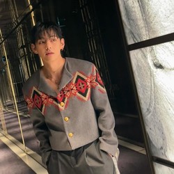 V BTS Ungkap Kondisi Sebelah Telinga: Cuma Berfungsi 30%
