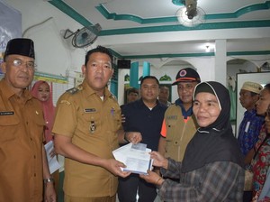 Pemkot Sibolga Salurkan Bantuan Dana Tunggu Harian Bagi Korban Bencana