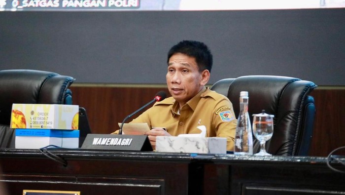 Wamendagri Minta Pemda Waspadai Inflasi Saat Nataru & Cuaca Ekstrem