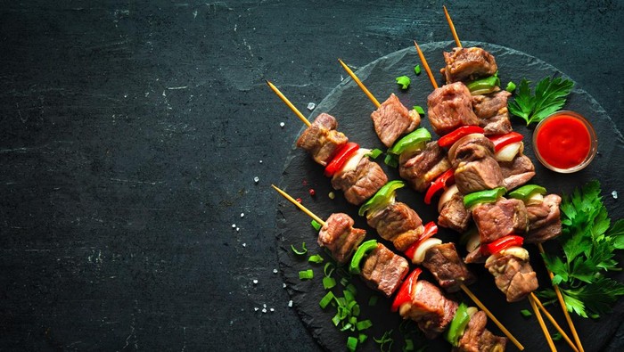 Tips Menikmati Daging Tanpa Khawatir saat Nataru