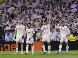 Mbappe sedang mengalami cedera lutut dan kemungkinan harus absen sekitar 4-5 laga di bulan Januari. Mampukah para penyerang Madrid lainnya mengisi kekosongan itu? Foto: SOPA Images/LightRocket via Gett/SOPA Images