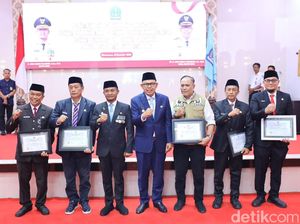 5 OPD Berkinerja Terbaik Terima Penghargaan dari Bupati Bone