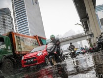 Akhir Tahun, Jakarta Diguyur Hujan