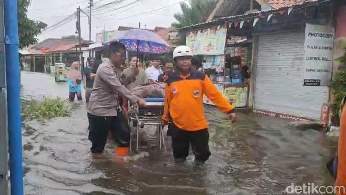 Margadana Tegal Banjir, Ratusan Warga Mengungsi