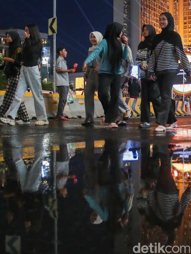 Car Free Night Meriahkan Malam Tahun Baru di Bundaran HI