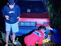 2 Mobil Nyemplung Sawah di Pedan Klaten, Begini Kondisinya