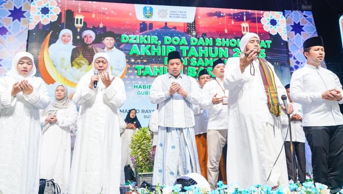 Doa bersama Pemprov Jatim menyongsong tahun baru