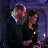 Lewat akun Instagram resminya, Pangeran dan Putri Wales membagikan foto-foto kegiatan mereka selama 2025 yang belum dirilis ataupun terasa personal. Kumpulan potret tersebut diawali dengan momen kehadiran mereka di peringatan Holocaust Memorial Day pada Januari 2025. Keikutsertaan mereka menjadi simbol penghormatan sekaligus pengingat akan pentingnya sejarah dan kemanusiaan bagi generasi masa kini. (Foto: Instagram/@princeandprincessofwales)