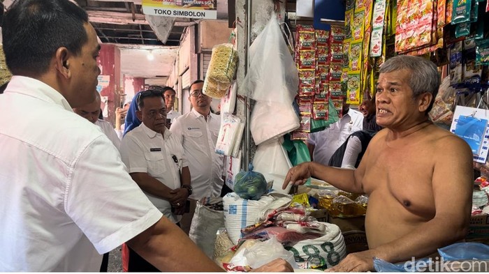 Bulog Sidak Pasar di Medan, Pedagang Curhat Harga Beras Mahal