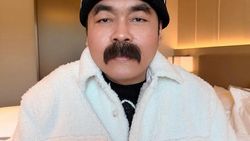 Liburan ke Korea, Inul dan Adam Tetap Mesra Meski Kedinginan hingga Mimisan