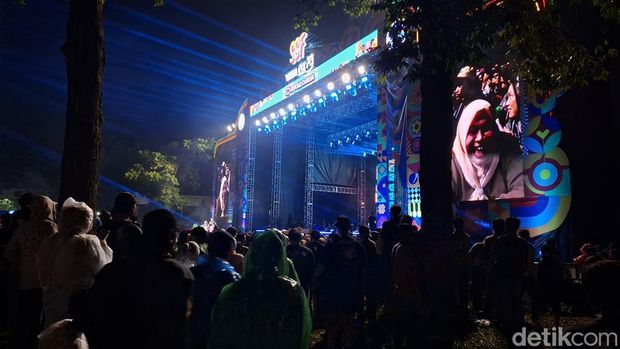 Jelang tahun baru di TMII Jelang tahun baru di TMII