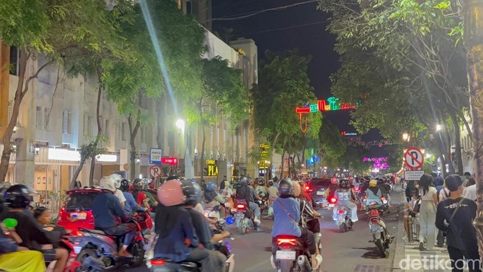 Dua Lokasi Berkumpulnya Warga Surabaya Sambut Pergantian Tahun 2025-2026