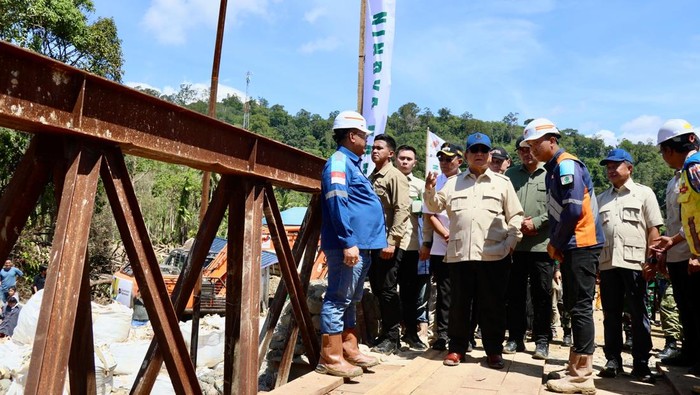 Mendagri Dampingi Presiden Tinjau Pembangunan Infrastruktur di Tapsel