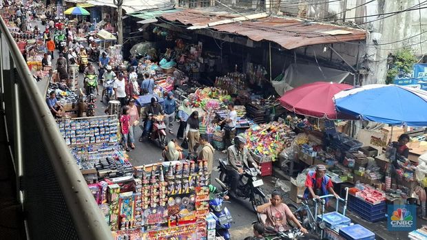 Kondisi Pasar Asemka Jakarta Jelang Pergantian Tahun 2026. (CNBC Indonesia/Chandra Dwri Pranata)
