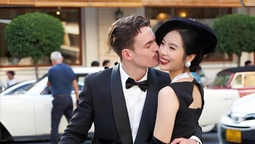 Le Mai Anh dan Cawood Matthew Blaze, pasangan yang berjodoh dari Google Review.