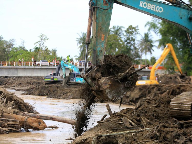 Pascabanjir Bandang Aceh, Aliran Sungai Dibersihkan dari Kayu Gelondongan