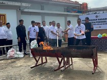 Lapastik Muara Sabak Musnahkan 56 HP Sitaan Selama 2025