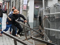 Penambang Turun ke Jalan, Protes Subsidi Bahan Bakar Memanas