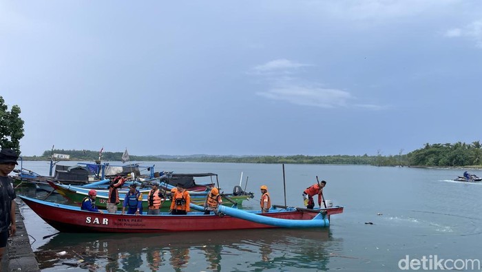 Tantangan Pencarian Atlet Terjun Payung yang Jatuh di Laut Pangandaran