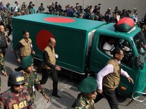 Momen Mantan PM Bangladesh Khaleda Zia Dikebumikan dengan Pengawalan Ketat