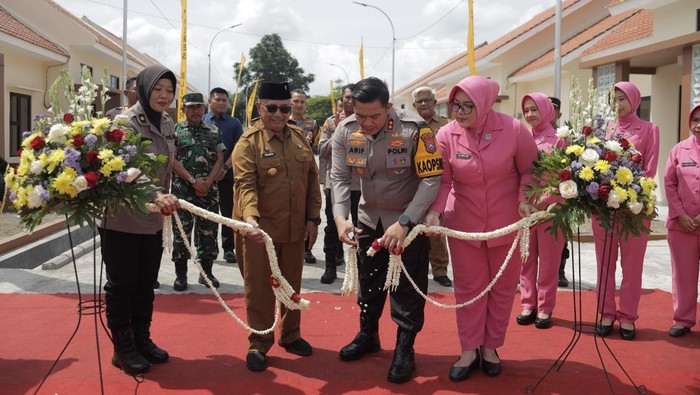 Peresmian rumah dinas Polres Blitar