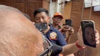 Bapak, semangat terus ya. Nanti kita ke sana, insyaallah minggu depan ya ke sana. Saya ikut prihatin ya, kemarin dikasih tahu sama teman-teman, jelas Raffi Ahmad lewat video call dari timnya di Instagram miliknya. Foto: dok instagram Raffi Ahmad dan Nagita Slavina