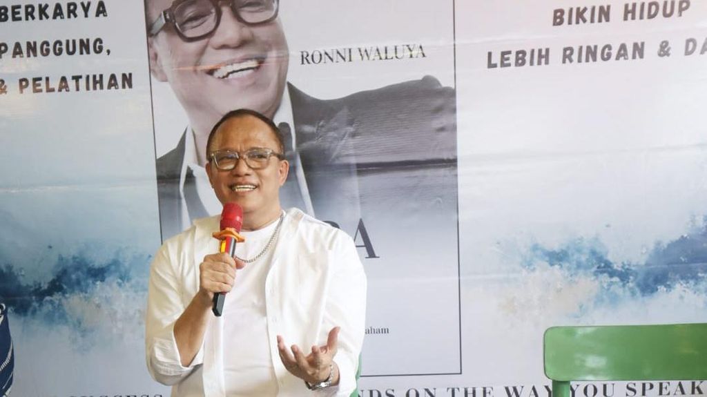 Persembahan Spesial Ronni Waluya Usai 3 Dekade di Industri Hiburan