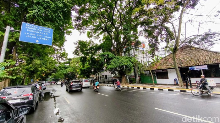 Suasana Tak Biasa Jalanan Kota Bandung di Penghujung Tahun