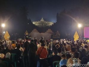 Borobudur Mulai Dipadati Warga Jelang Pergantian Tahun