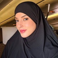 Pose selfie dari dekat, pesona kecantikan Tasya bikin terpana. Foto: Instagram/@tasyafarasya