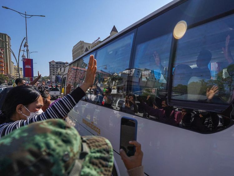 Thailand Pulangkan 18 Tentara Kamboja Usai Kesepakatan Gencatan Senjata