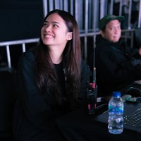 Tiara juga diketahui merupakan lulusan sekolah Internasional di Jakarta, HighScope Indonesia. Ia pernah menjadi salah satu kru di konser Dewa 19. Foto: Instagram/@tiaransvtr