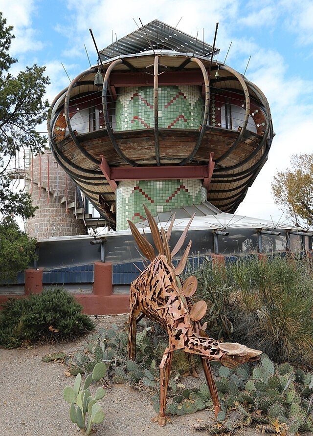 UFO House/Spaceship House